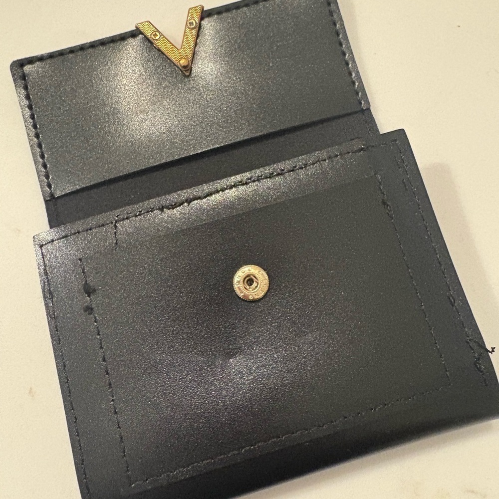 NWT COMPACT WALLET - Picture 3 of 3